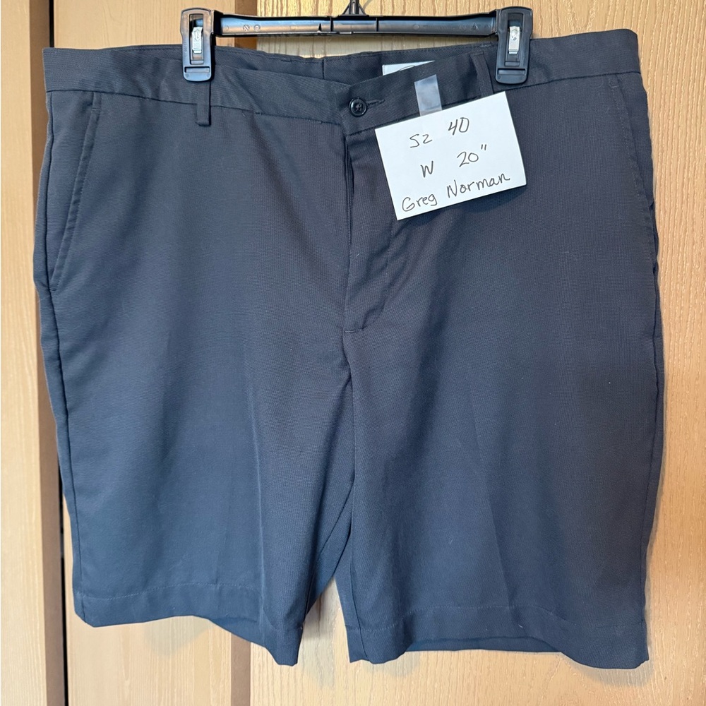 Greg Norman Men's Dark Gray Golf Shorts